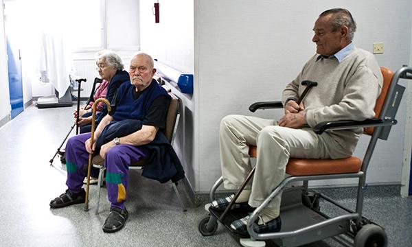 A&E_wait-Alamy.jpg
